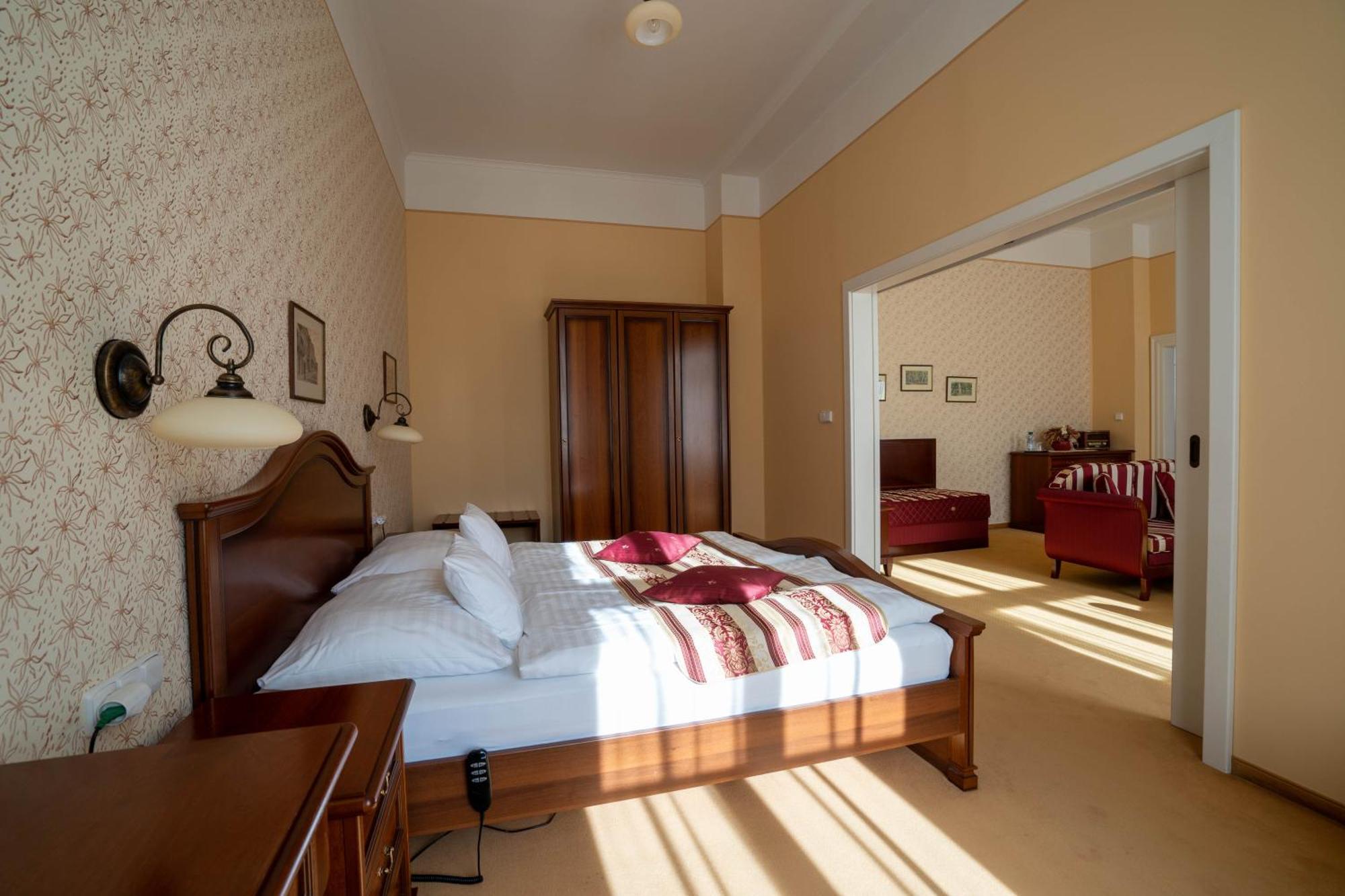 Ld Palace Spa & Kur Frantiskovy Lazne Exterior photo
