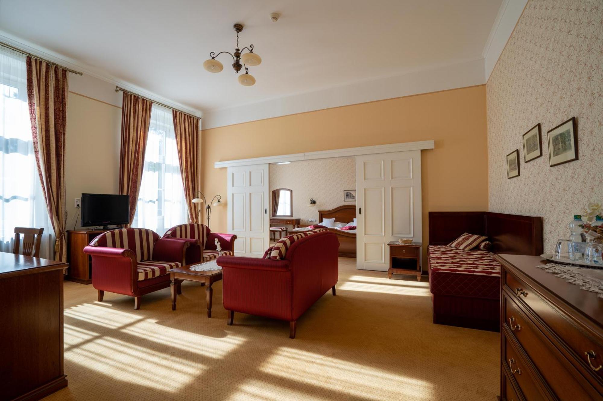 Ld Palace Spa & Kur Frantiskovy Lazne Exterior photo